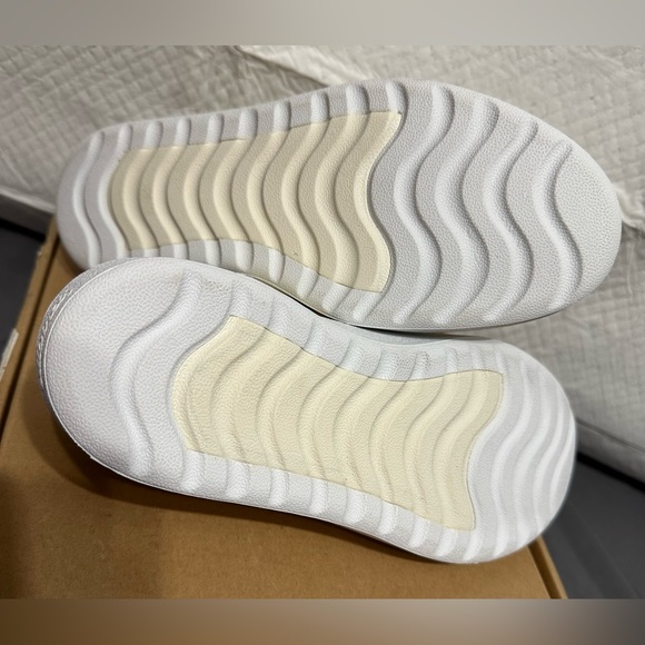 Allbirds NIB Limited Edition Vegan Plant Leather Sneakers in Natural White - Picture 8 of 9